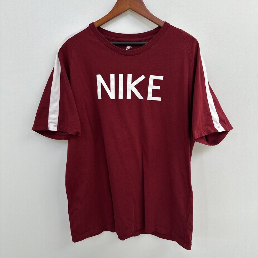 Nike Tee ah8650-657 Mens T-Shirt Sz XL Graphic Maroon Short Sleeve Stripe Sleeve